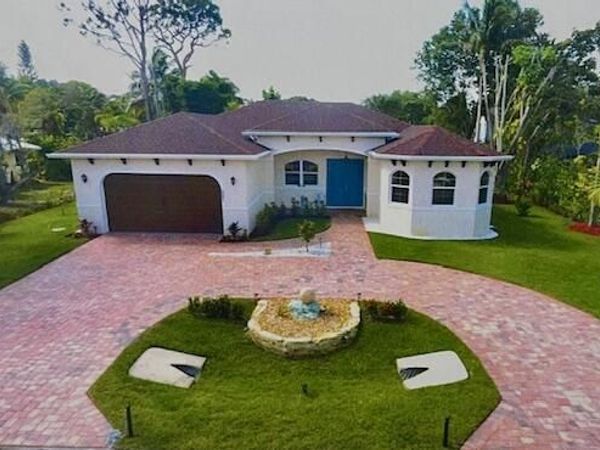 567 SW Hidden River Avenue, Palm City, FL 34990