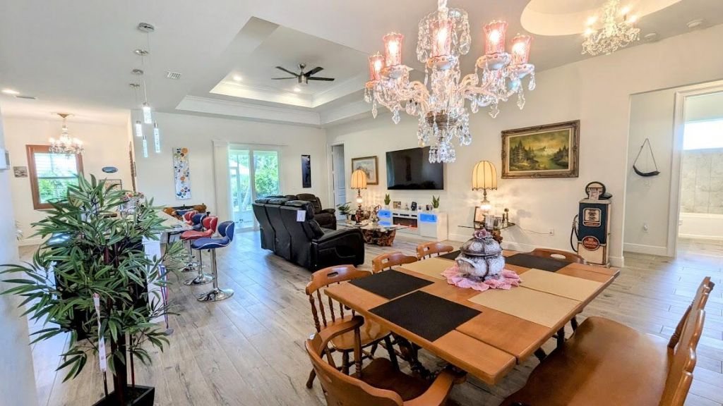 567 SW Hidden River Avenue, Palm City, FL 34990 Photo