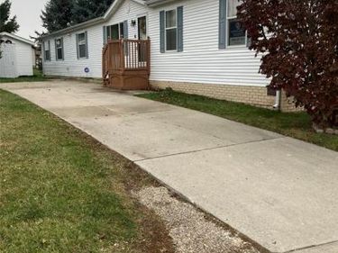 9740 Russell Street, Salem Twp, MI 48167
