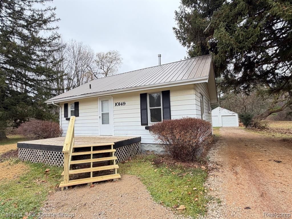10149 Seymour Road, Montrose, MI 48457 Main Photo