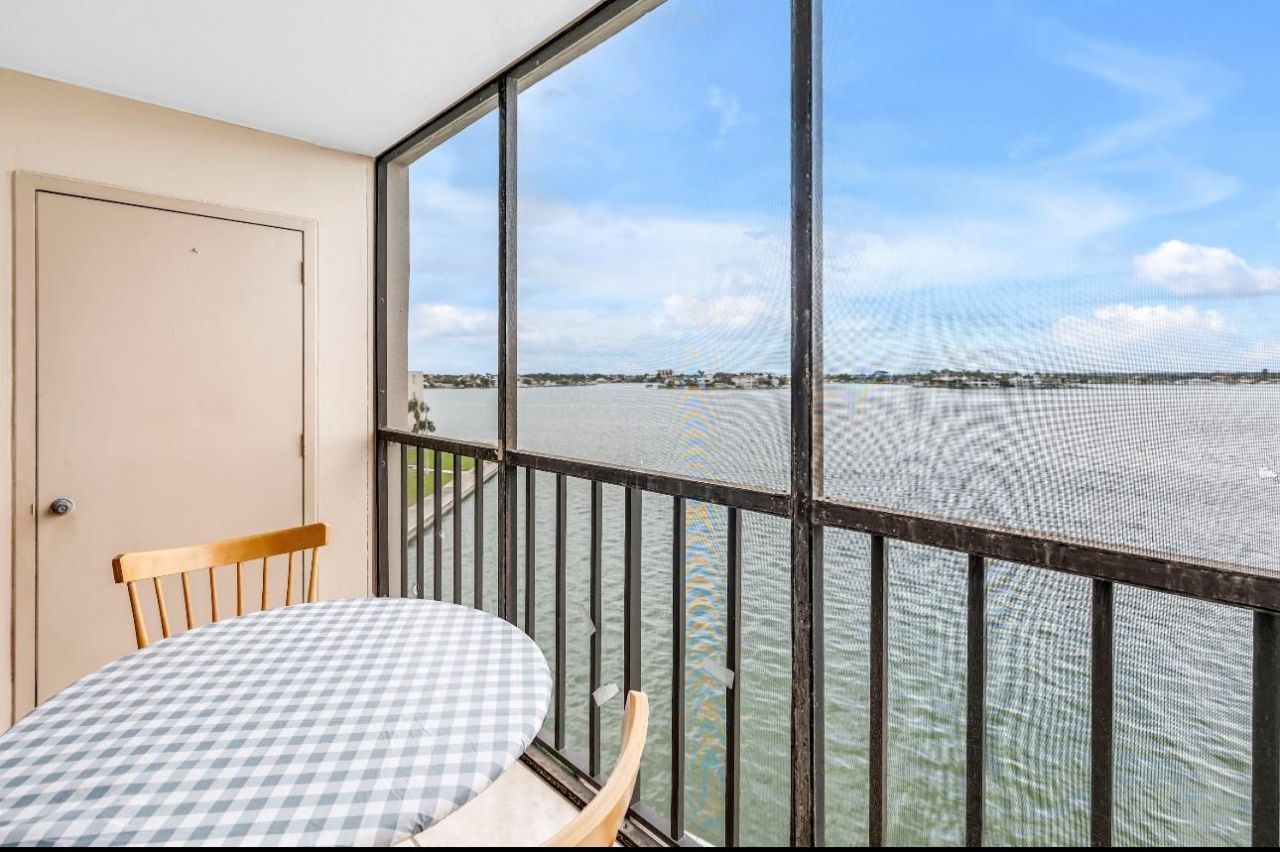 7700 Sun Island Drive S, Unit 402, South Pasadena, FL 33707 Photo