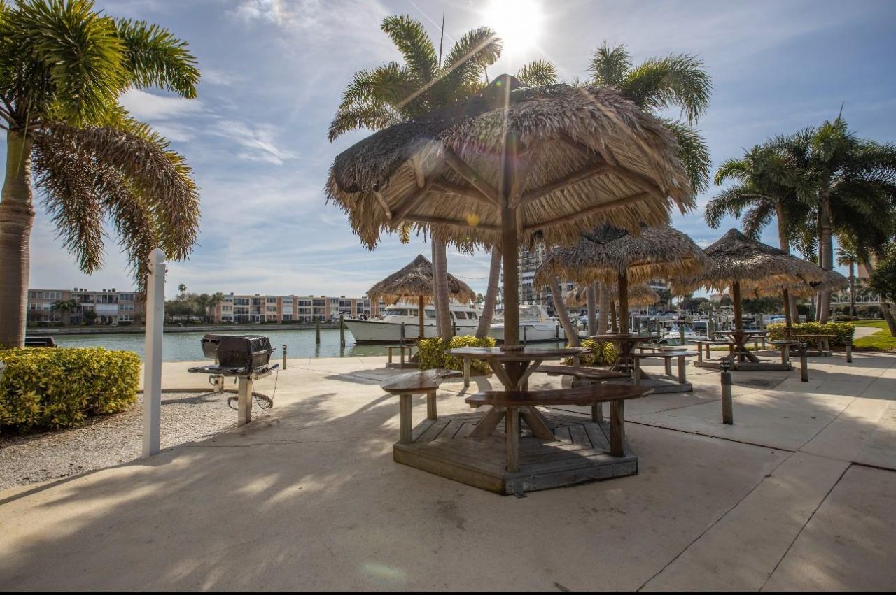 7700 Sun Island Drive S, Unit 402, South Pasadena, FL 33707 Photo