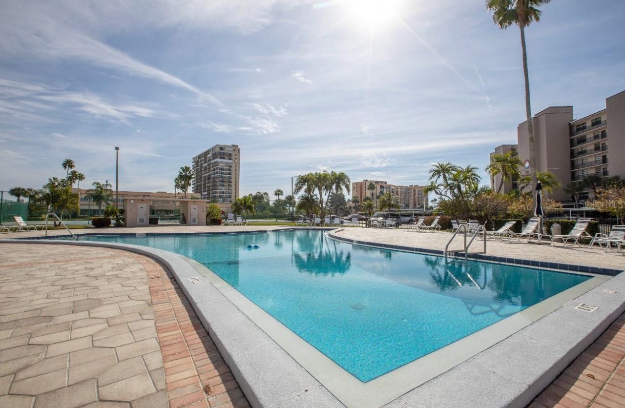7700 Sun Island Drive S, Unit 402, South Pasadena, FL 33707 Photo