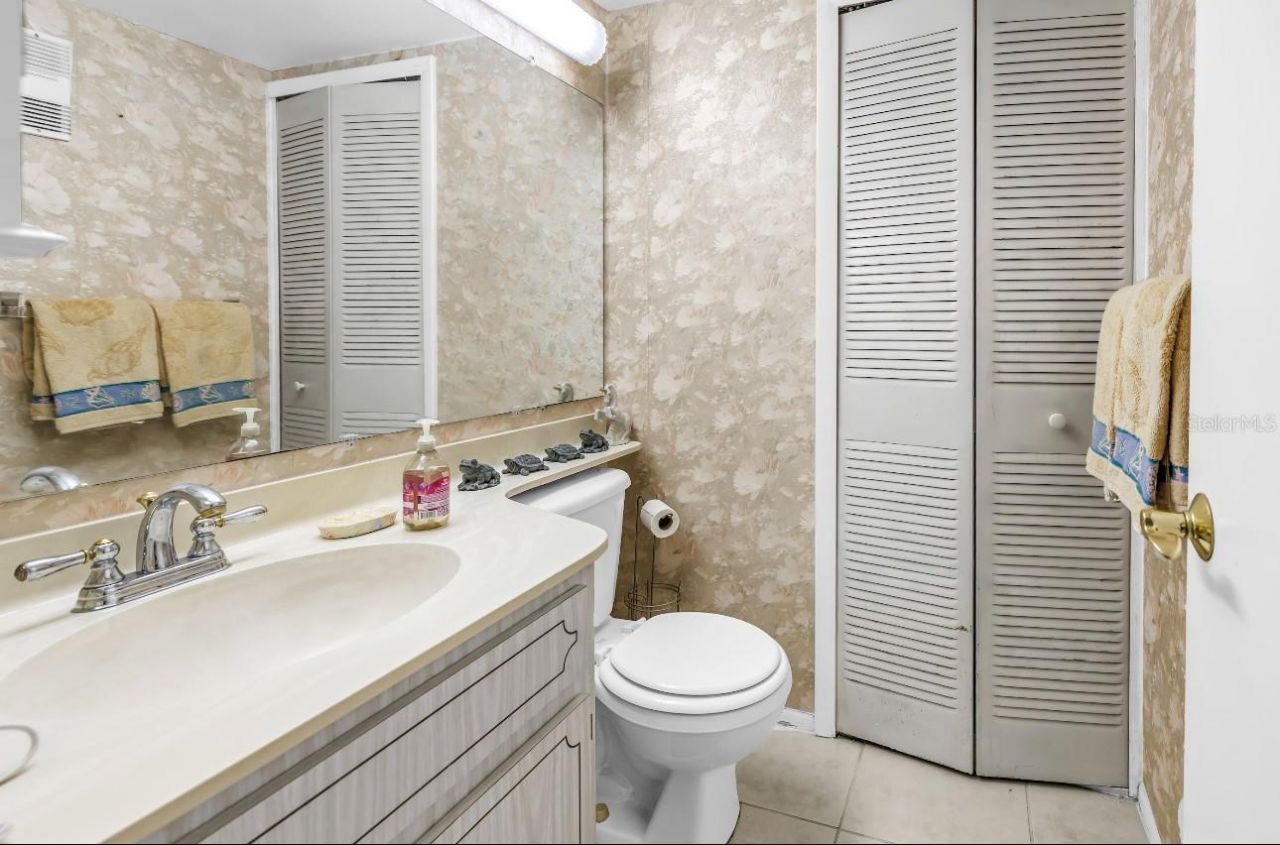 7700 Sun Island Drive S, Unit 402, South Pasadena, FL 33707 Photo