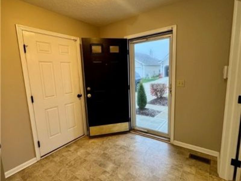 118 Carrington Court, Elyria, OH 44035 Photo 6