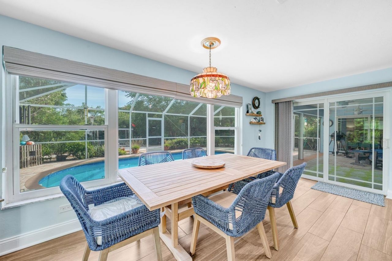 1076 Captains Walk St, Sanibel, FL 33957 Photo