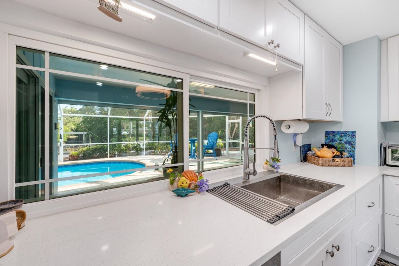 1076 Captains Walk St, Sanibel, FL 33957 Photo