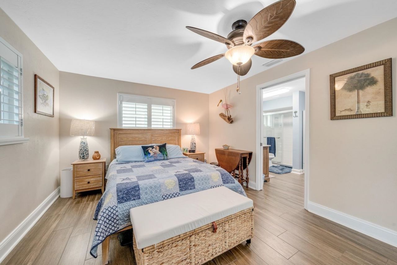 1076 Captains Walk St, Sanibel, FL 33957 Photo
