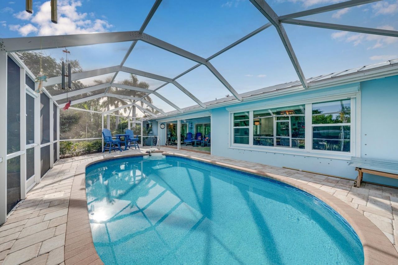 1076 Captains Walk St, Sanibel, FL 33957 Photo