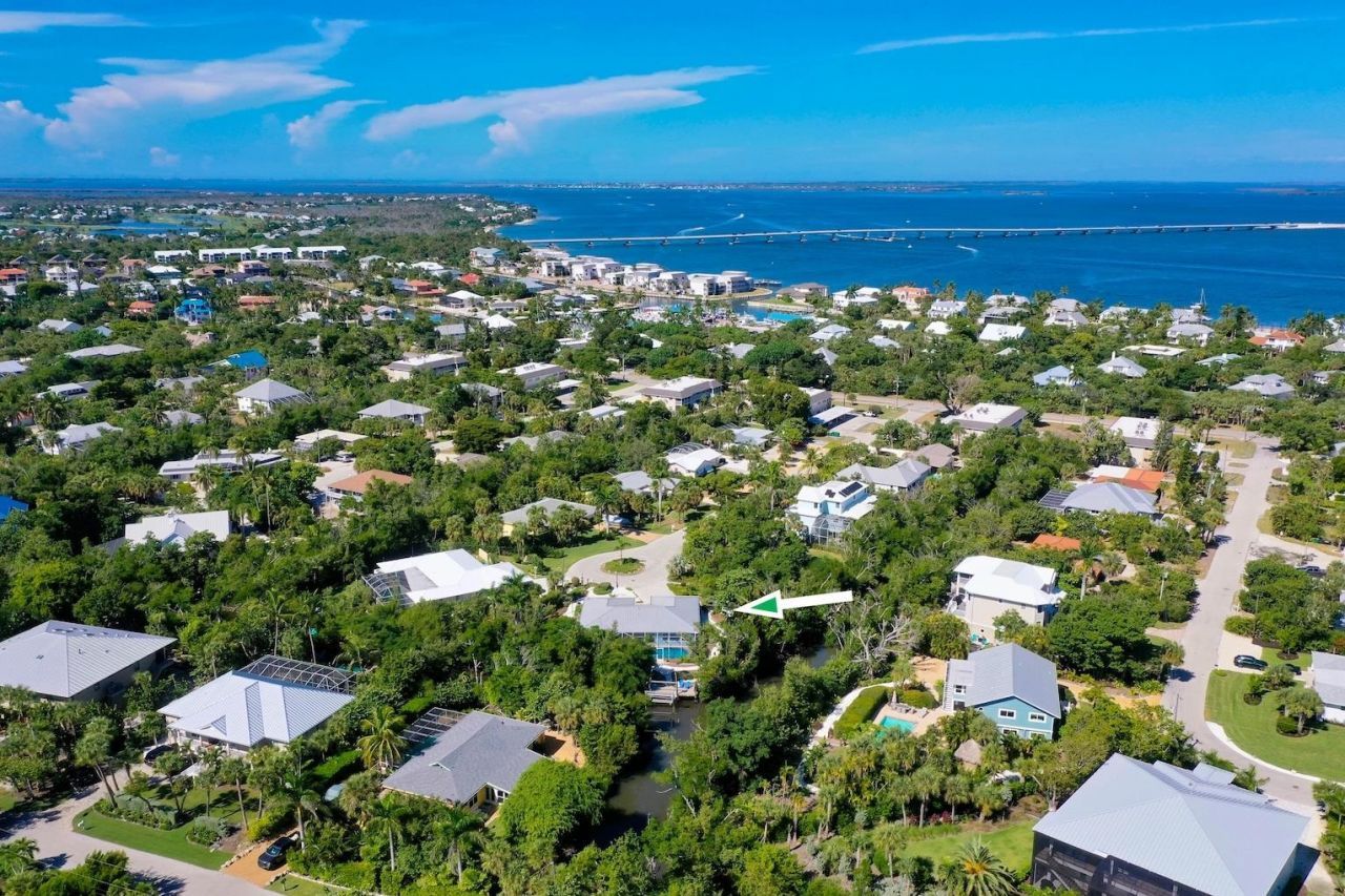 1076 Captains Walk St, Sanibel, FL 33957 Photo