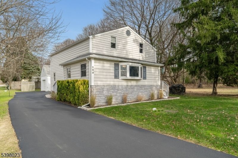 285 County Road 579, Bethlehem, NJ 08804 Main Photo