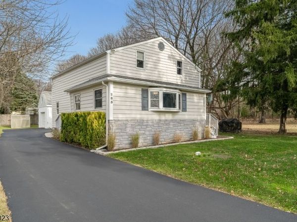 285 County Road 579, Bethlehem, NJ 08804