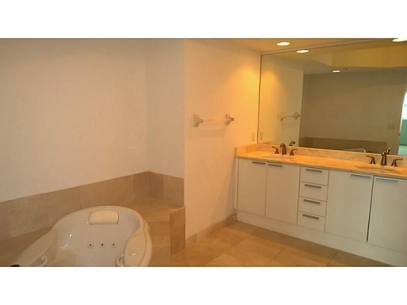 14951 Royal Oaks Lane, Unit 1608, North Miami, FL 33181 Photo