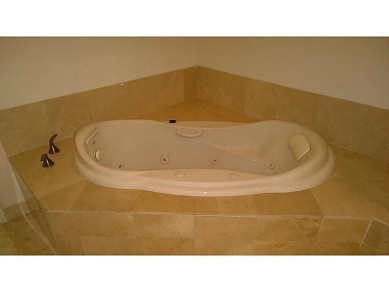 14951 Royal Oaks Lane, Unit 1608, North Miami, FL 33181 Photo