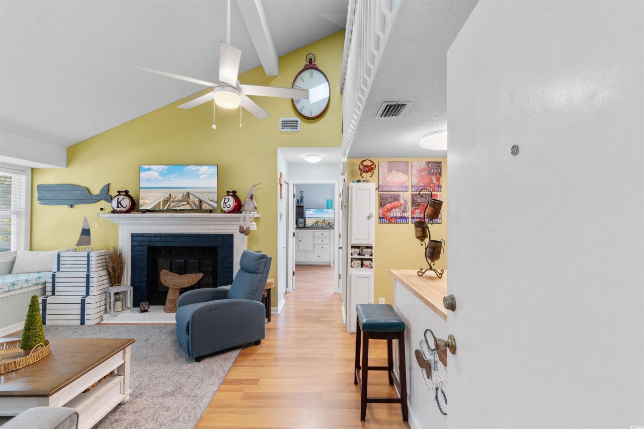 1206 Tiffany Ln. Photo 7