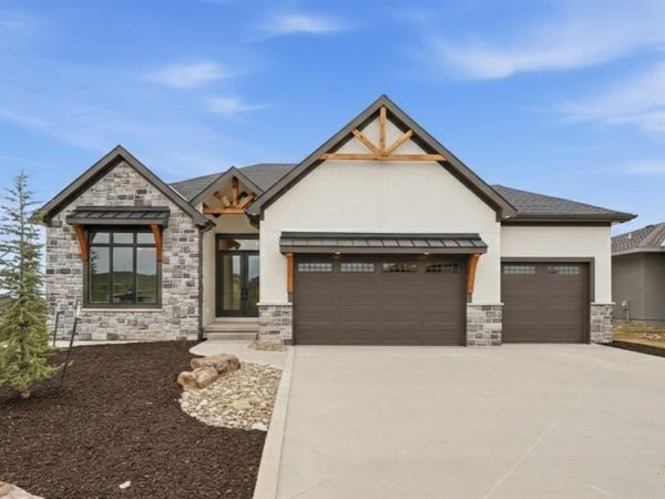 25541 W 114th Terrace, Olathe, KS 66061