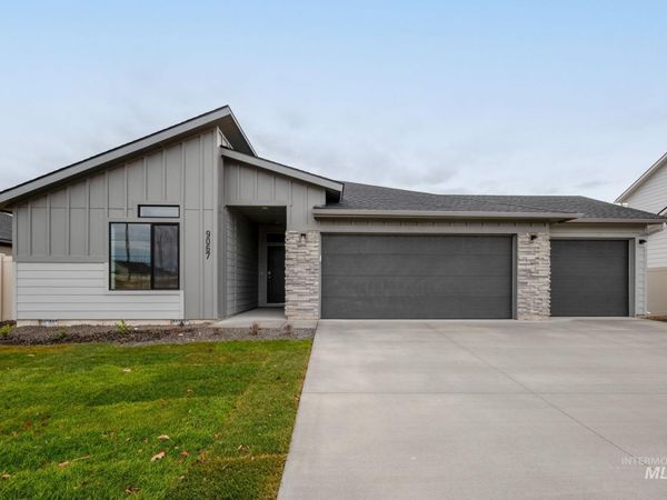 9067 W Violet St, Nampa, ID 83687