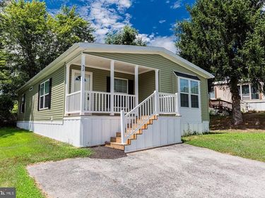 92 CHEROKEE DRIVE, WINDSOR, PA 17366