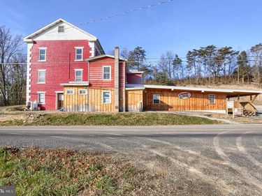 3095 TURKEY VALLEY ROAD, MOUNT PLEASANT MILLS, PA 17853