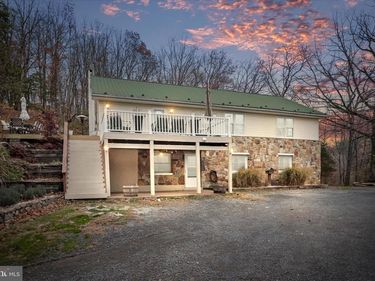 571 MARTINSBURG ROAD, BERKELEY SPRINGS, WV 25411