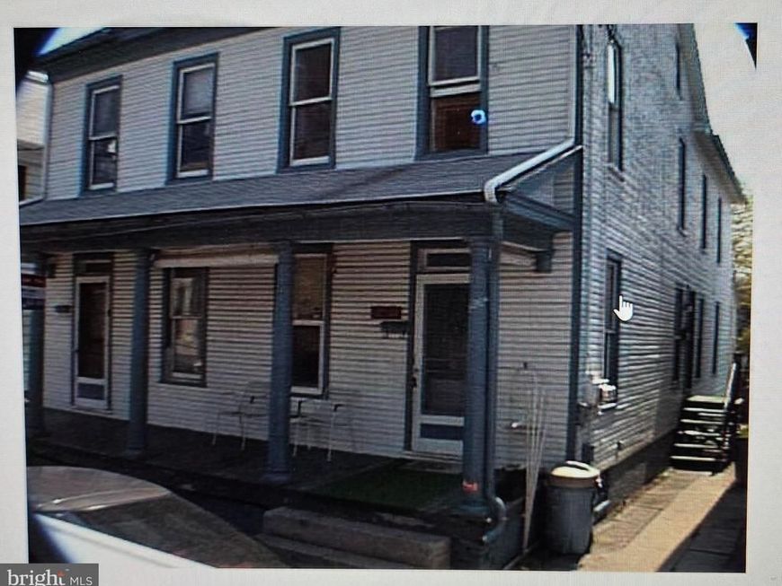 226 2261/2 E Poplar Street, Hanover, PA 17331 Main Photo