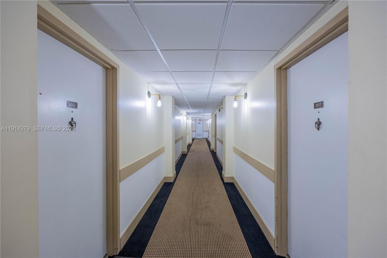 4164 Inverrary Dr, Unit 812, Lauderhill, FL 33319 Photo