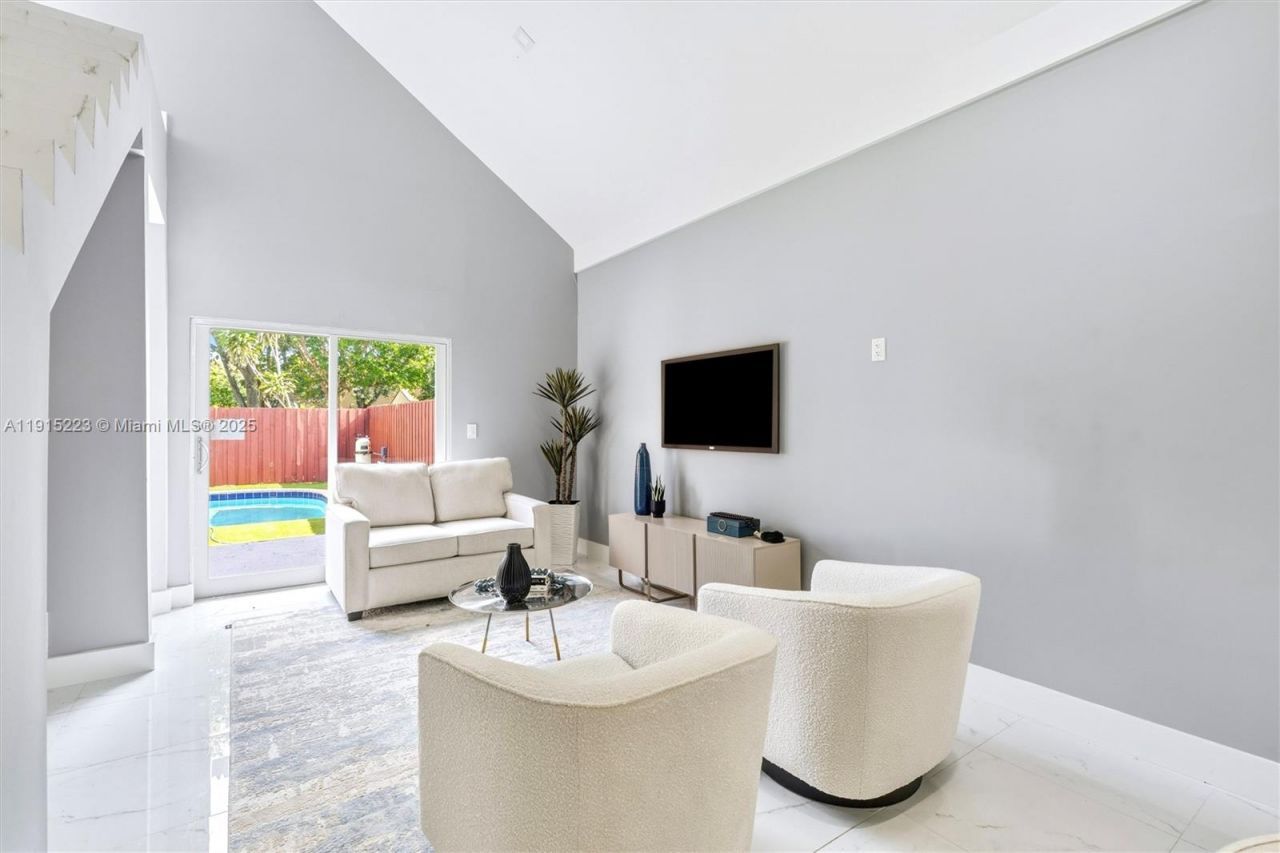 6884 NW 30th Ave, Fort Lauderdale, FL 33309 Photo