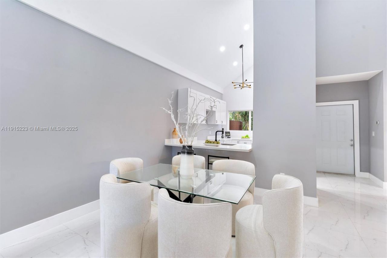 6884 NW 30th Ave, Fort Lauderdale, FL 33309 Photo