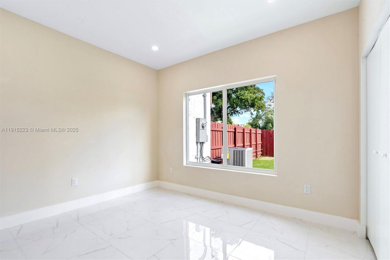 6884 NW 30th Ave, Fort Lauderdale, FL 33309 Photo
