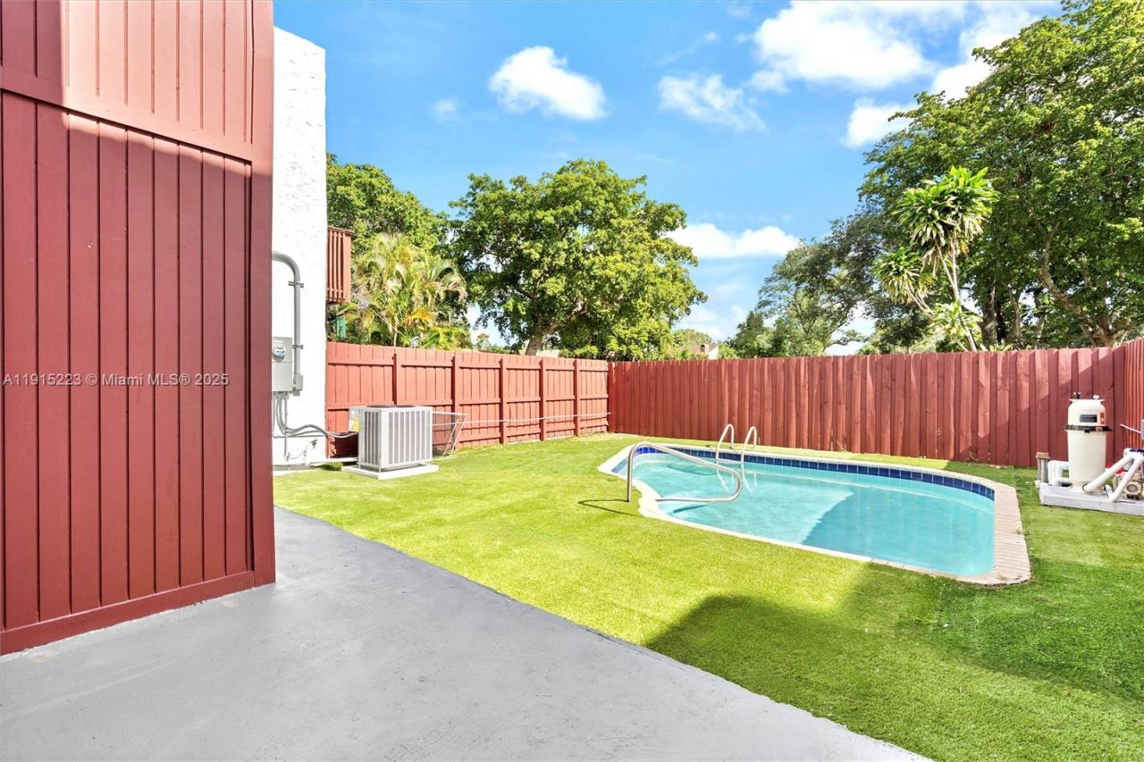 6884 NW 30th Ave, Fort Lauderdale, FL 33309 Photo