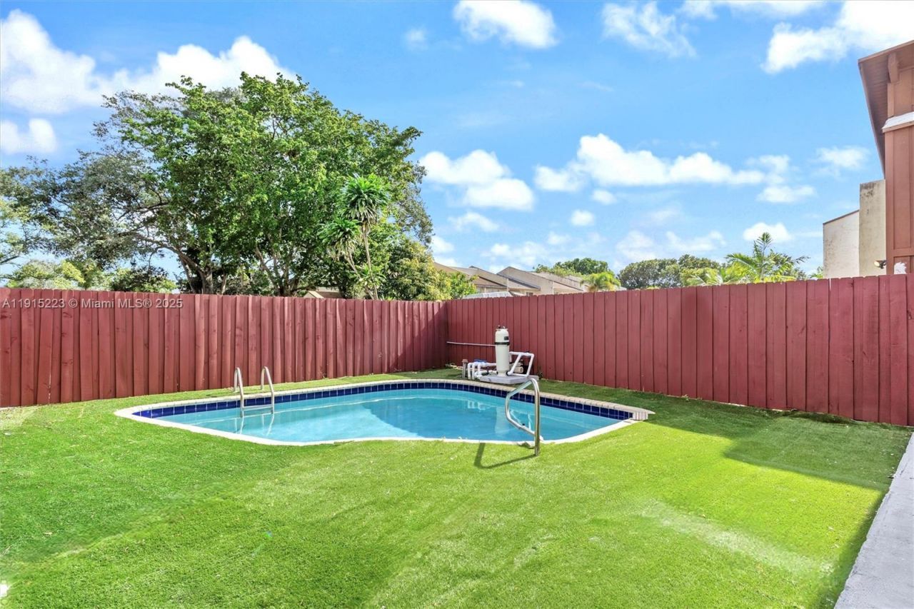 6884 NW 30th Ave, Fort Lauderdale, FL 33309 Photo