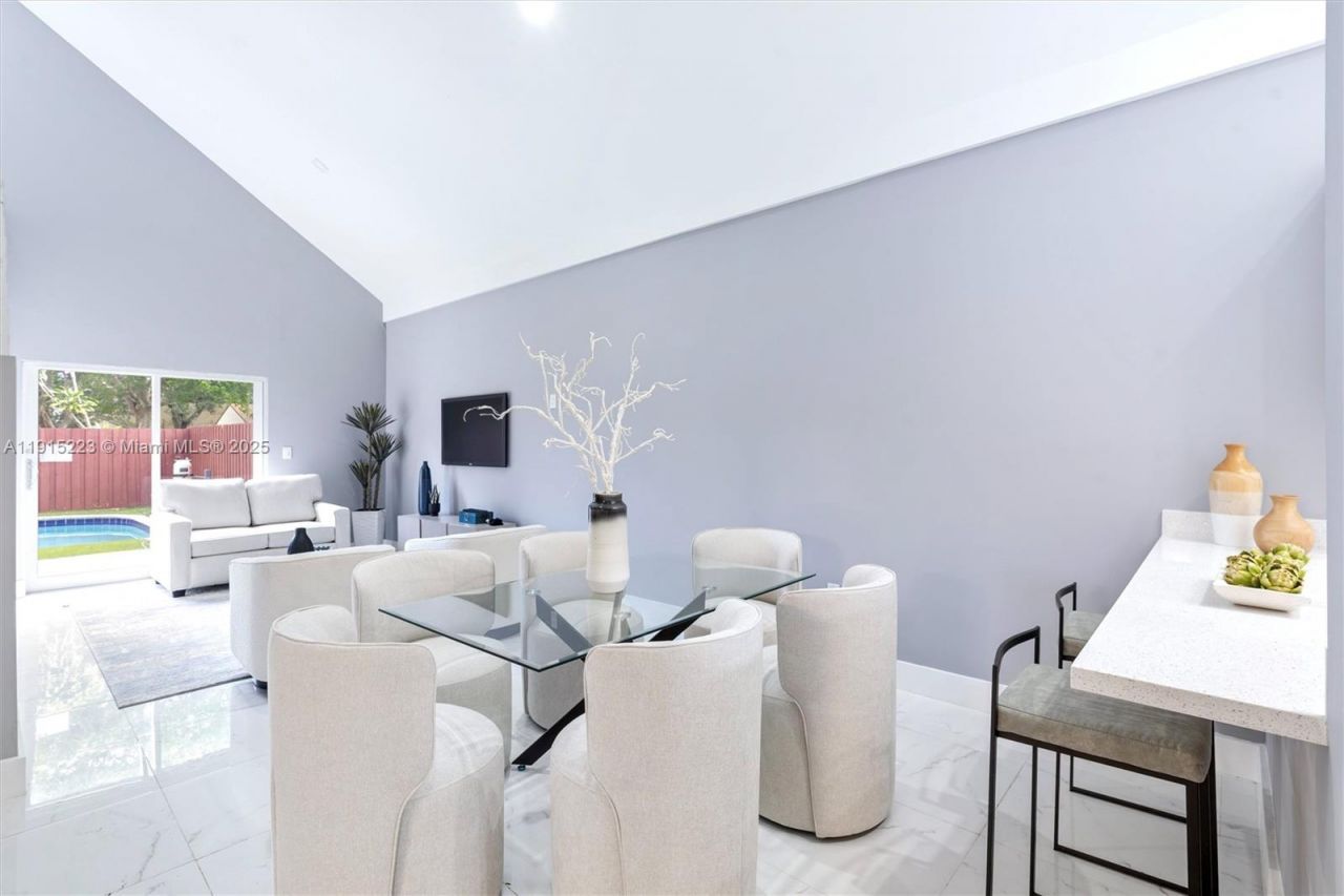 6884 NW 30th Ave, Fort Lauderdale, FL 33309 Photo