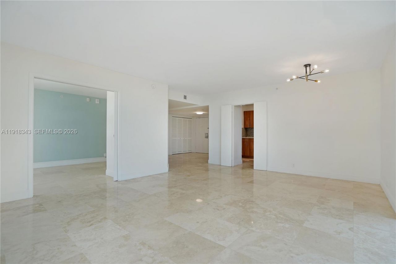 5101 Collins Ave, Unit 14K, Miami Beach, FL 33140 Photo