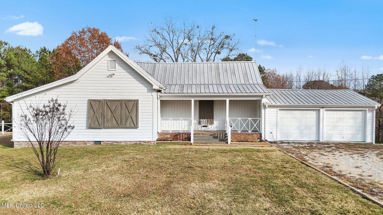 600 Co Rd 203 Walnut, MS 38683