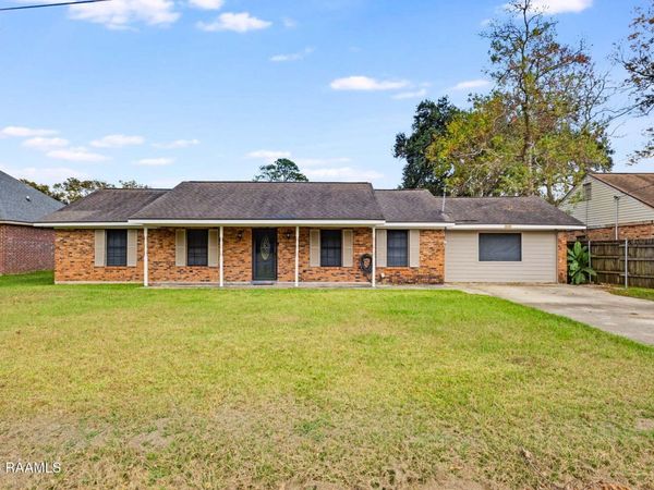 104 Polaris Drive, Lafayette, LA 70501