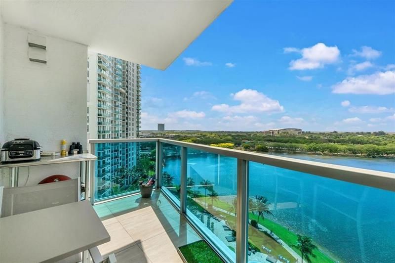 2641 N Flamingo Road, Unit 1105N, Sunrise, FL 33323 Photo