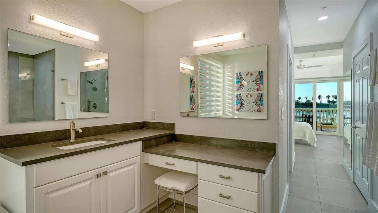 166 Golden Gate Point, Unit 22, Sarasota, FL 34236 Photo