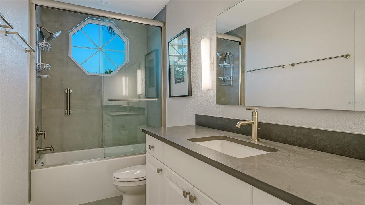 166 Golden Gate Point, Unit 22, Sarasota, FL 34236 Photo