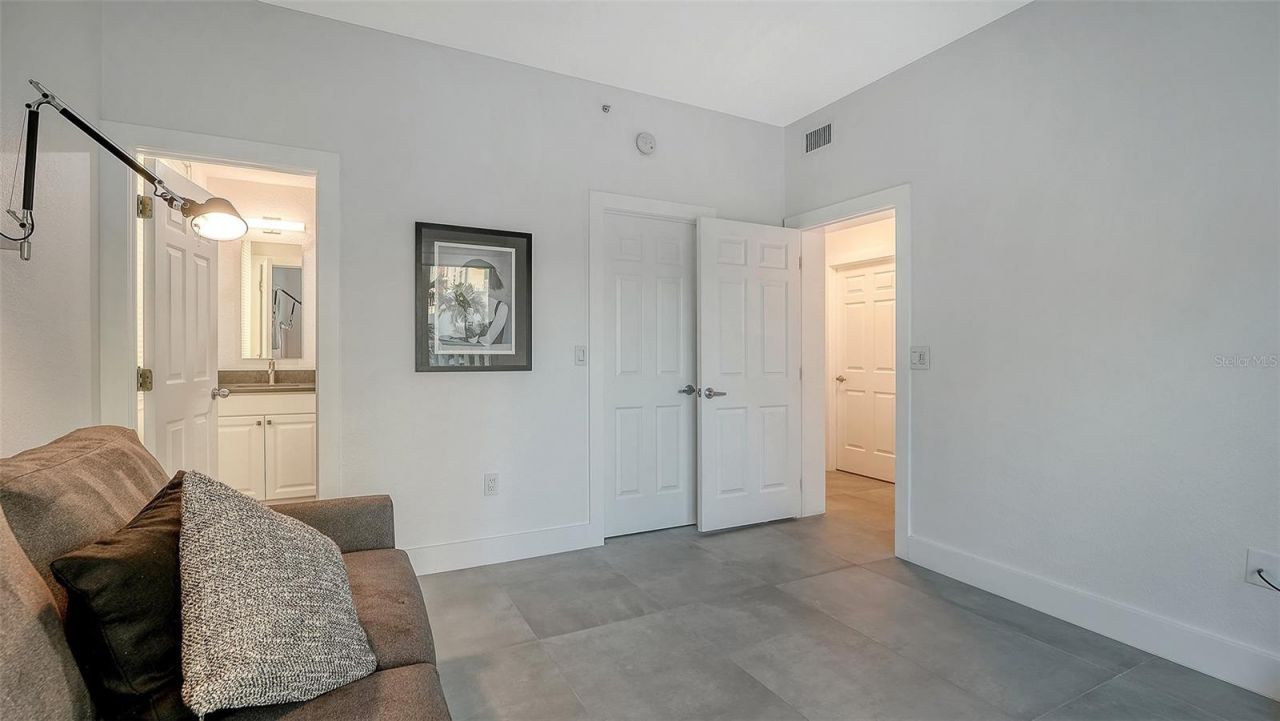 166 Golden Gate Point, Unit 22, Sarasota, FL 34236 Photo