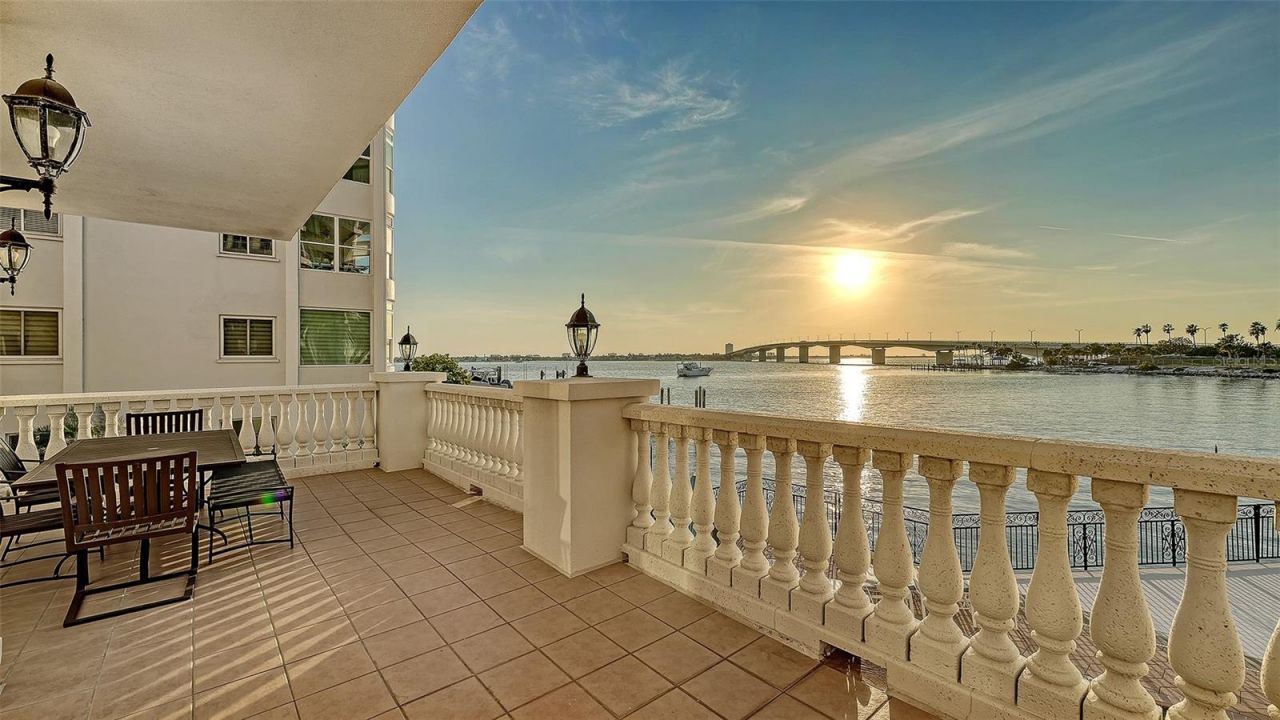 166 Golden Gate Point, Unit 22, Sarasota, FL 34236 Photo