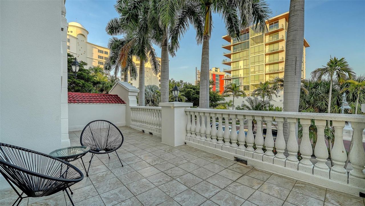 166 Golden Gate Point, Unit 22, Sarasota, FL 34236 Photo