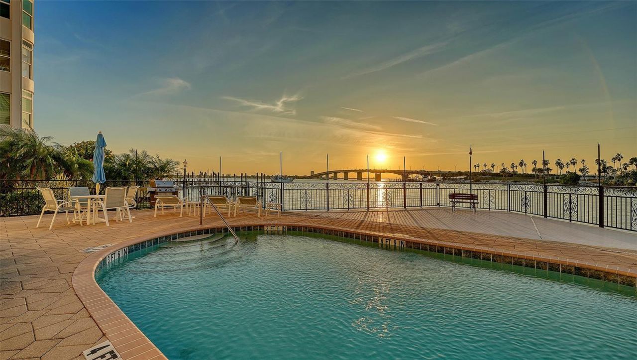 166 Golden Gate Point, Unit 22, Sarasota, FL 34236 Photo