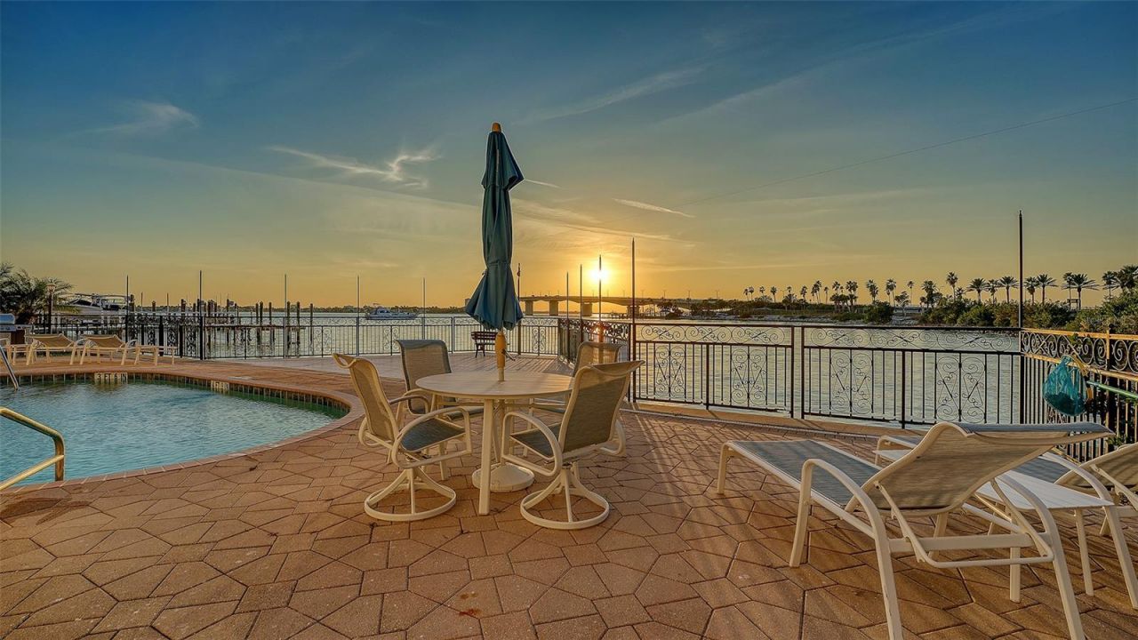 166 Golden Gate Point, Unit 22, Sarasota, FL 34236 Photo