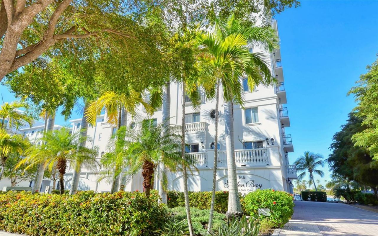 166 Golden Gate Point, Unit 22, Sarasota, FL 34236 Photo