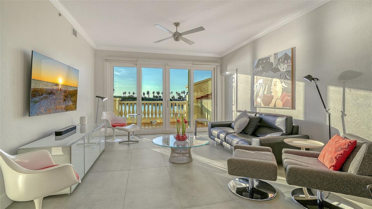 166 Golden Gate Point, Unit 22, Sarasota, FL 34236 Photo