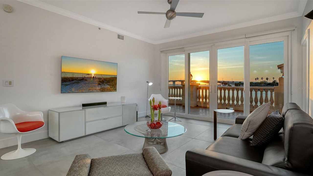 166 Golden Gate Point, Unit 22, Sarasota, FL 34236 Photo