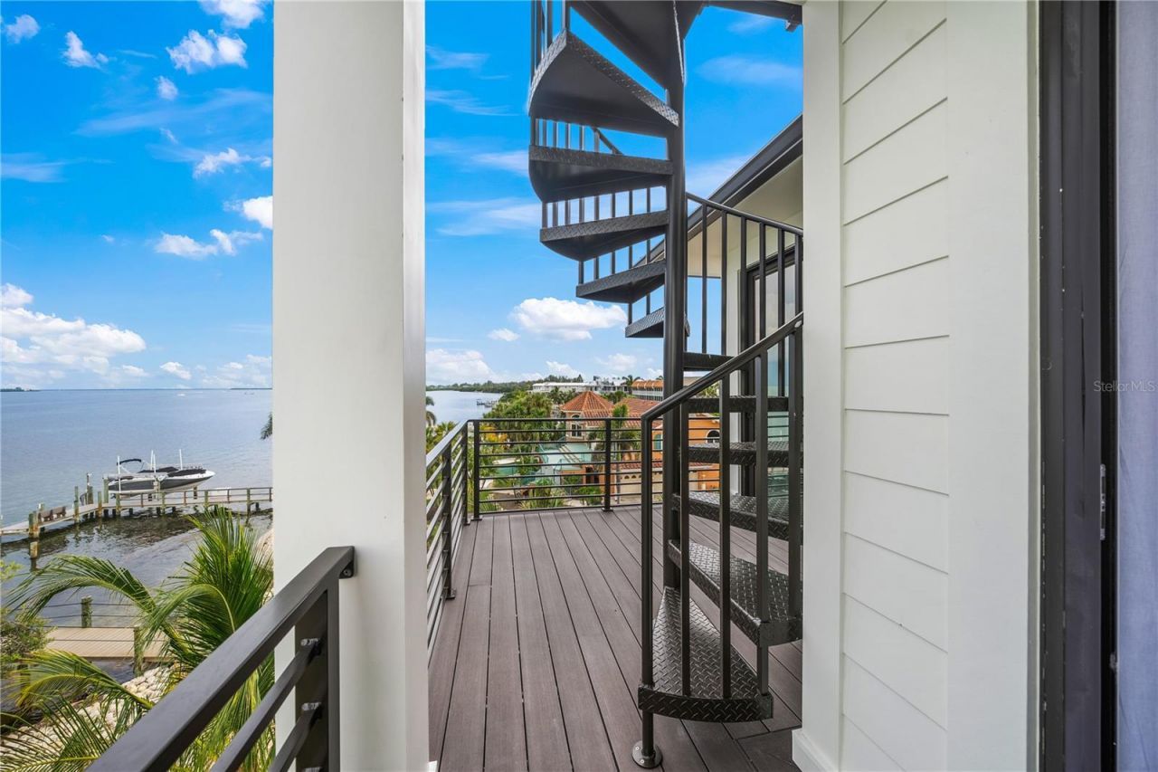 116 8th Street S, Bradenton Beach, FL 34217 Photo