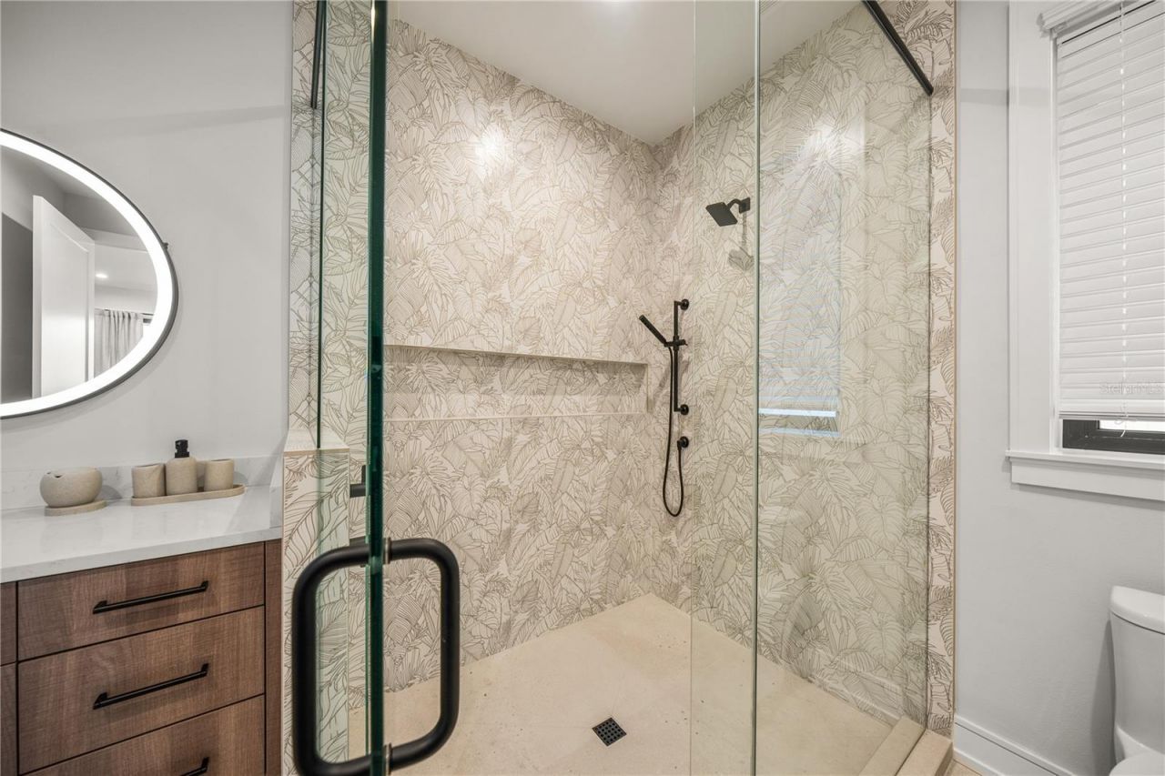 116 8th Street S, Bradenton Beach, FL 34217 Photo