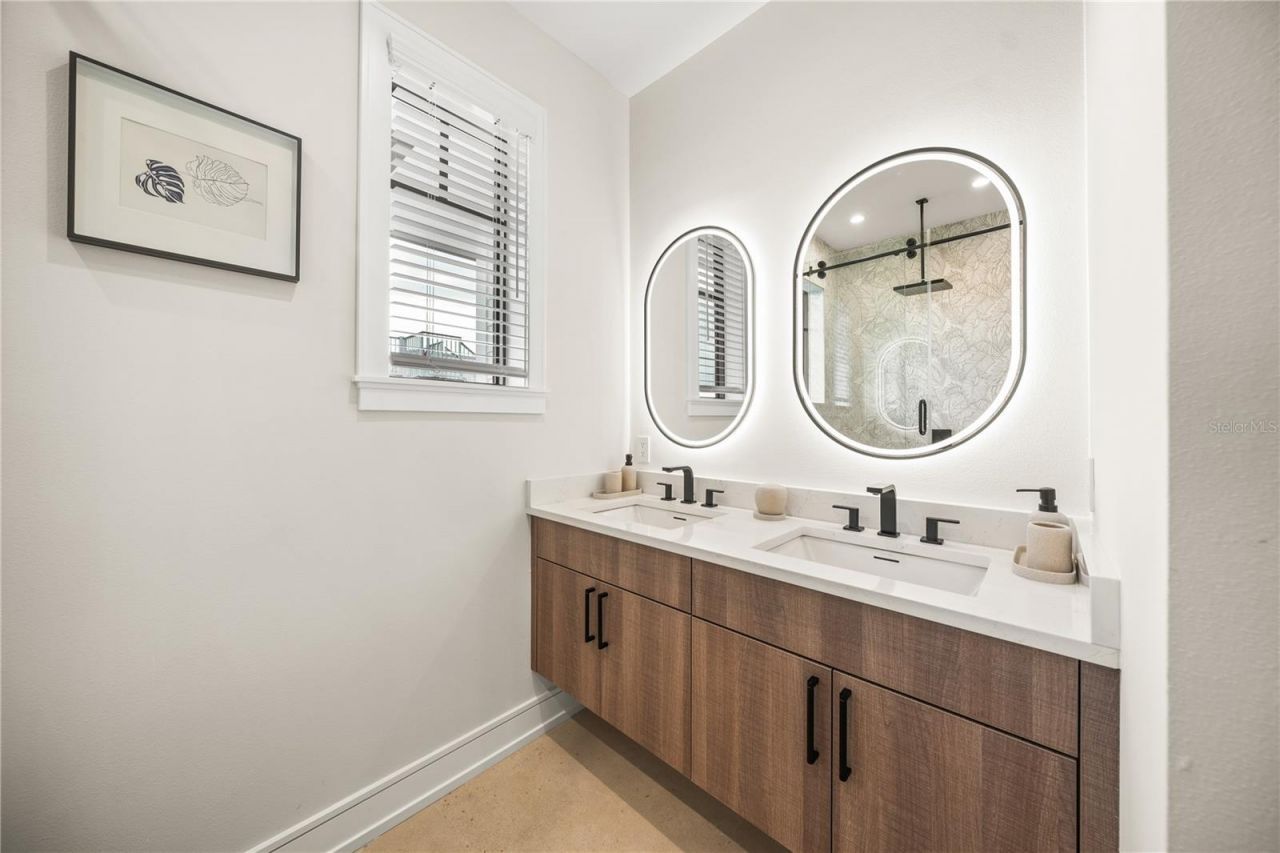 116 8th Street S, Bradenton Beach, FL 34217 Photo