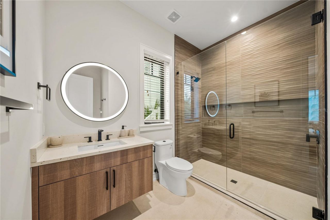 116 8th Street S, Bradenton Beach, FL 34217 Photo